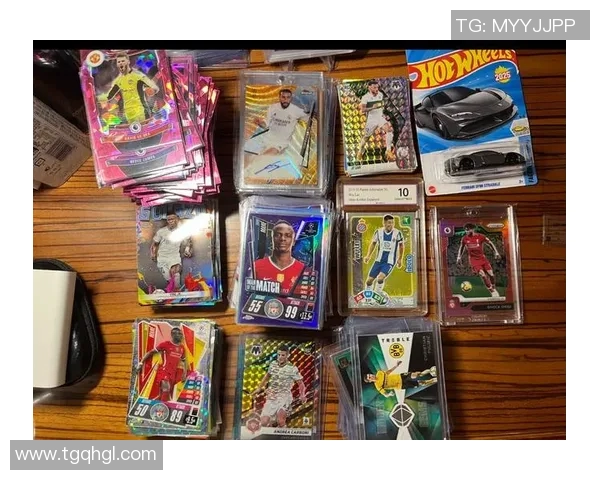 明星拆开足球球星卡的趣味挑战与背后的收藏热潮揭秘